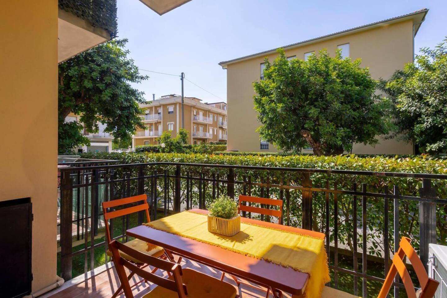 Stiloso Bilocale Terraceparking Diano Marina Exterior foto